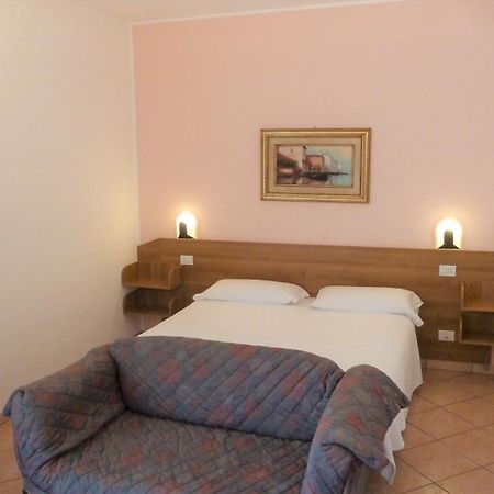 Hotel Baitone - Nature Village Мальчезине Номер фото