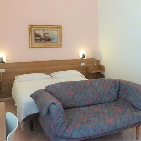 Hotel Baitone - Nature Village Мальчезине Номер фото