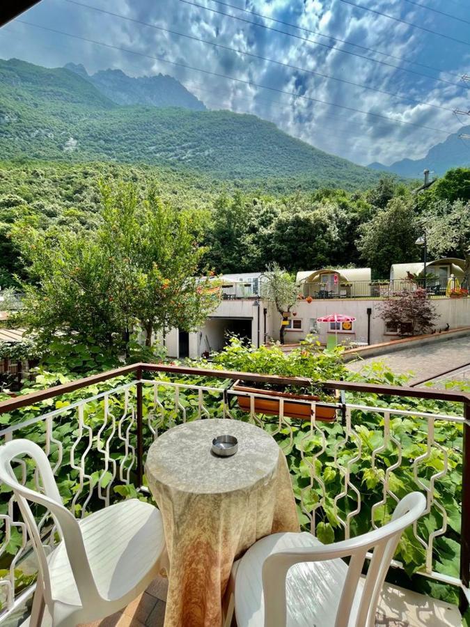 Hotel Baitone - Nature Village Мальчезине Экстерьер фото