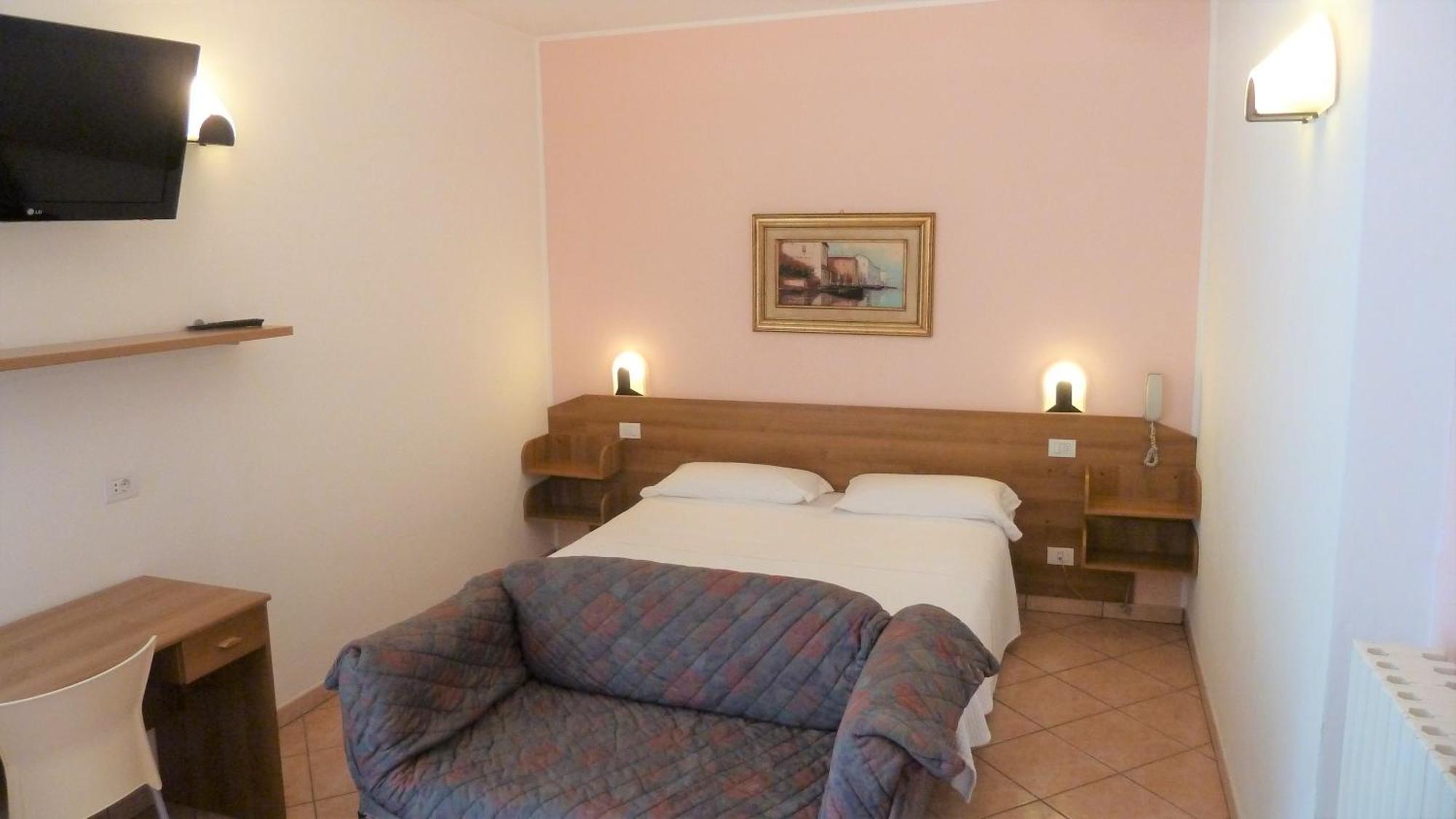 Hotel Baitone - Nature Village Мальчезине Номер фото