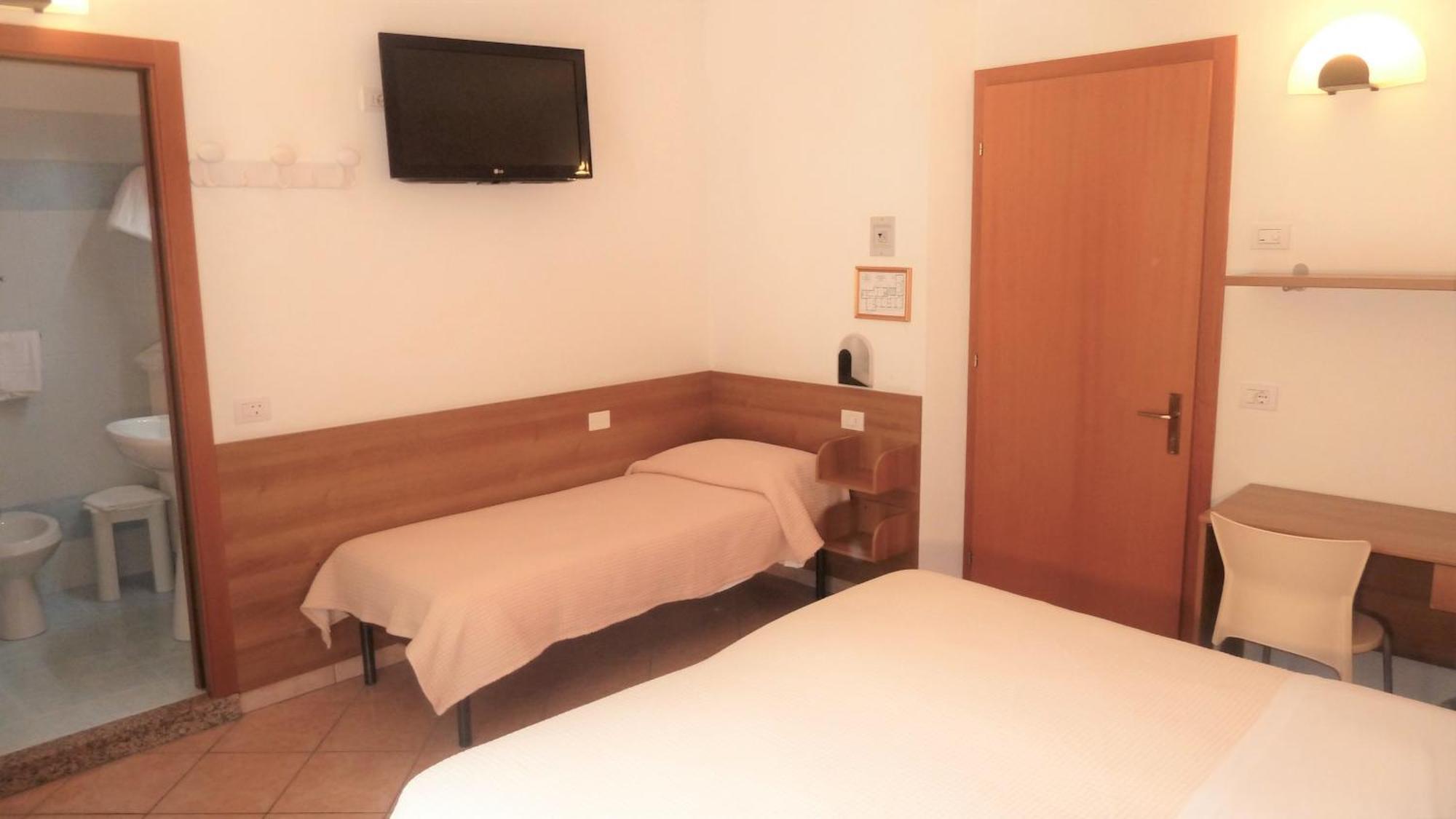 Hotel Baitone - Nature Village Мальчезине Номер фото